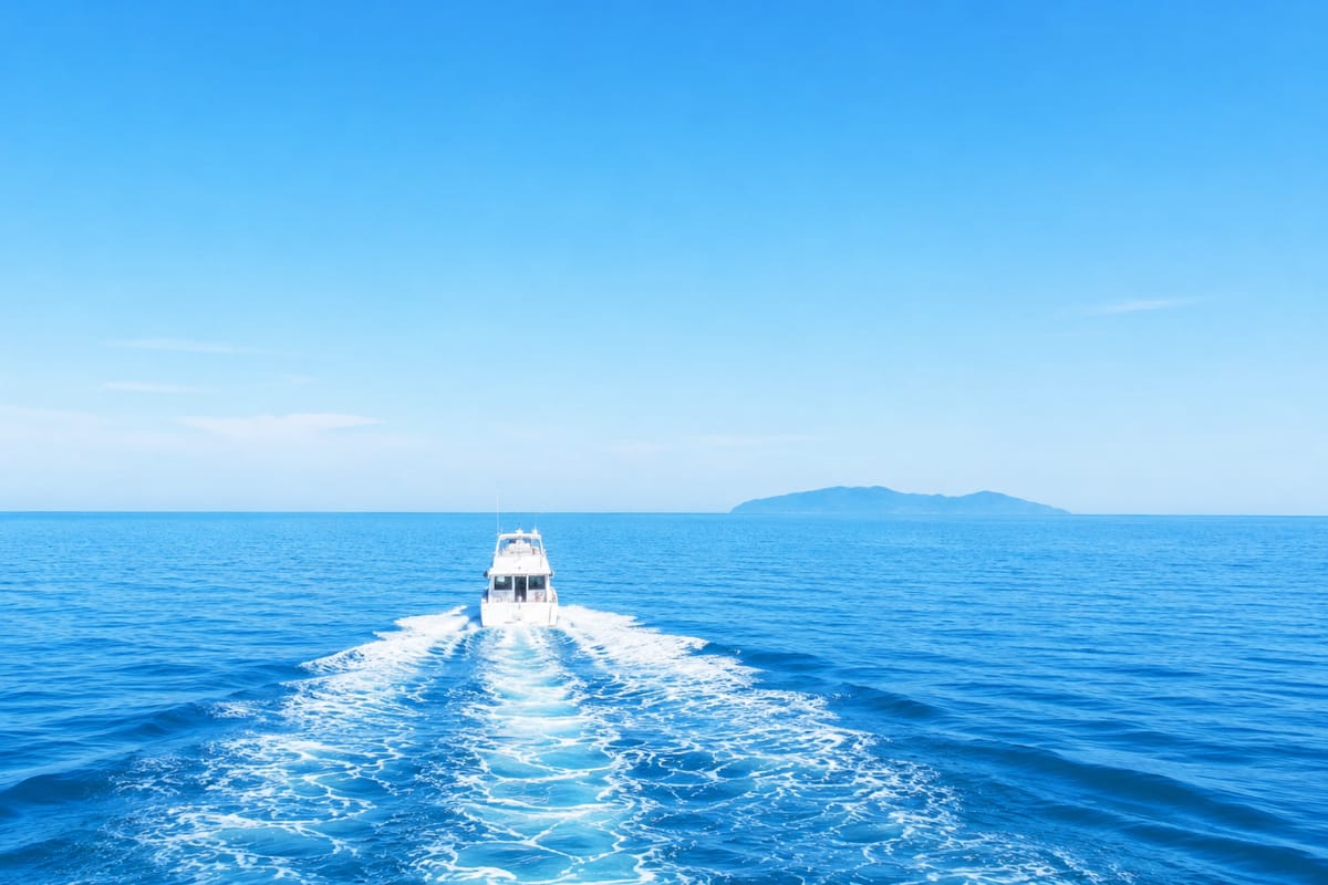 新潟・佐渡沖の海